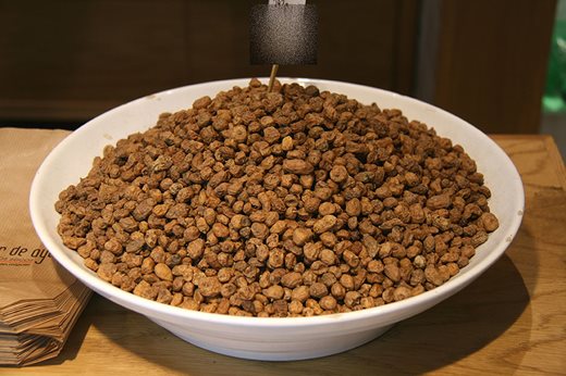 A bowl of tiger nuts. Image: Tamorlan via Wikimedia