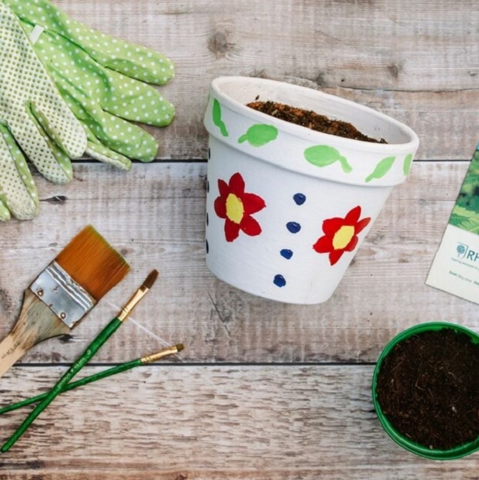 Decorate a plant pot