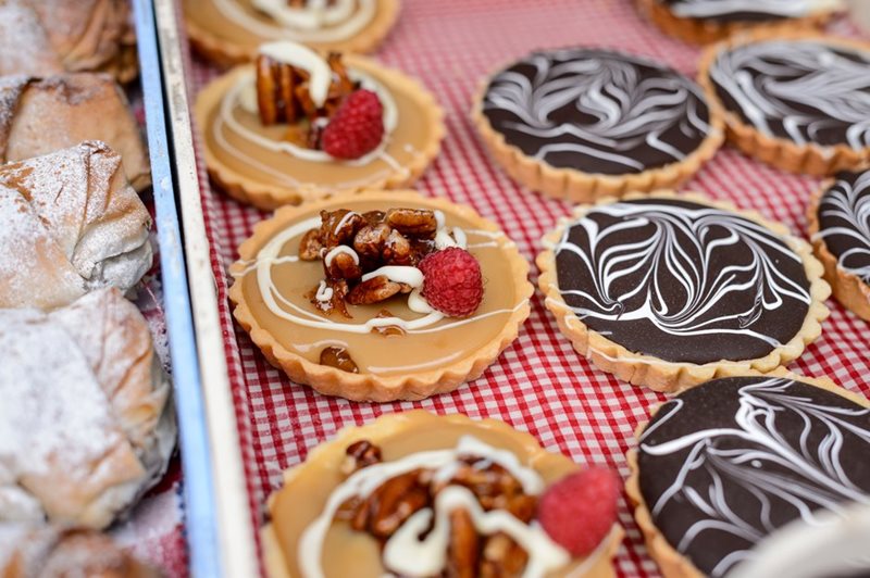 Tarts and pastries