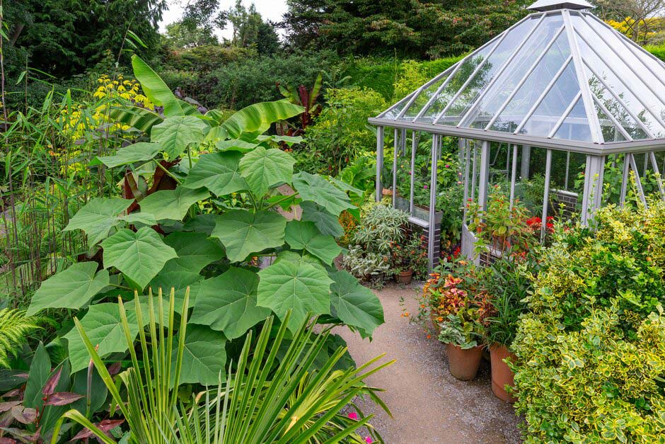 The Deanery in the Subtropical Garden