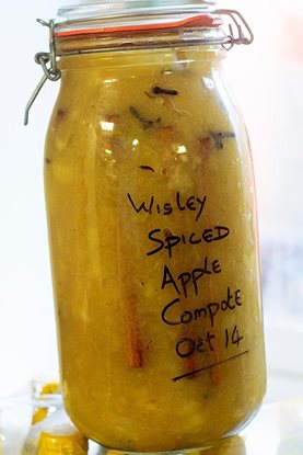 Spiced apple compote