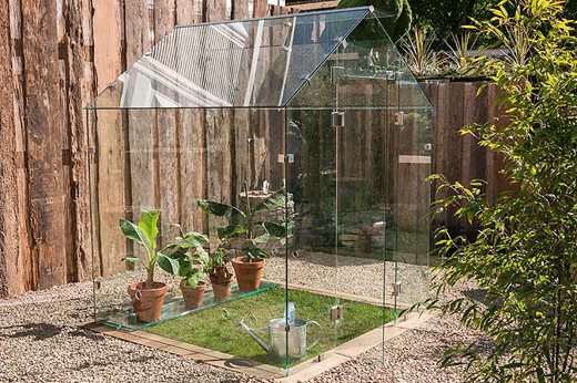 The Pure Glass Greenhouse, winner of the 2017 award