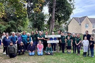 Park Lane Community Garden volunteers