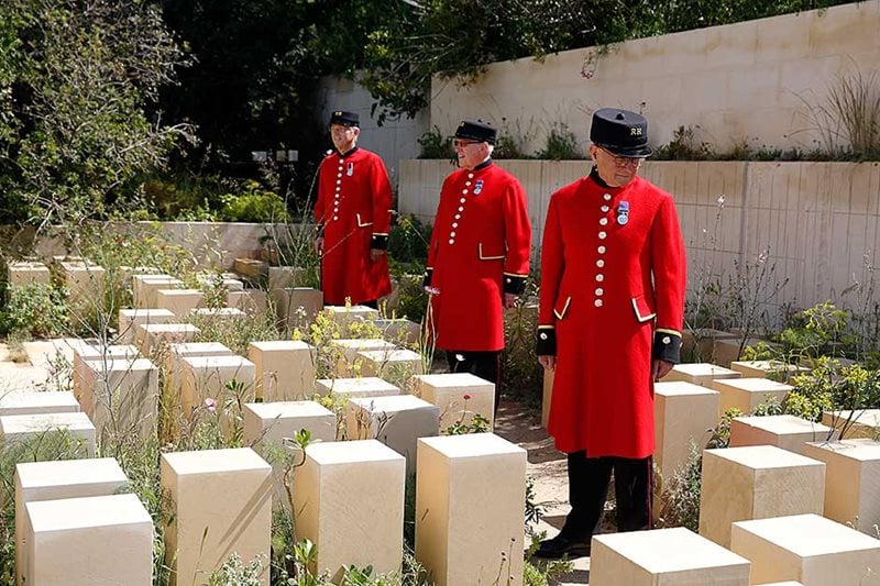 Chelsea Pensioners in the M&G Garden 2017