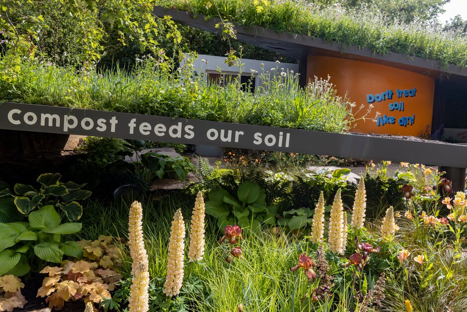 The New Blue Peter Garden – Discover Soil funded by Project Giving Back
