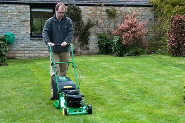 GETTING YOUR FIRST CYLINDER MOWER // How to use a REEL MOWER, Tips