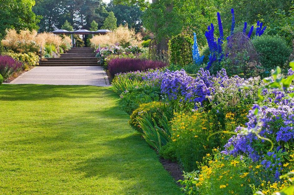 RHS Garden Wisley | Fun, family days out & events in Surrey / RHS Gardening on Rhs Garden Design
 id=27429