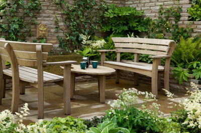 Get Growing With The Rhs How To Get Your Patio Party Ready Rhs Gardening