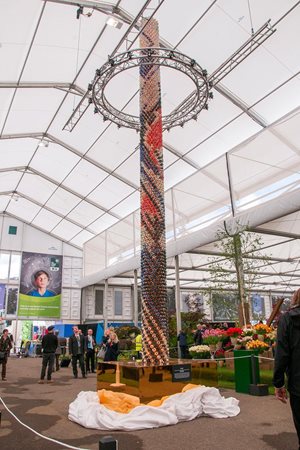 'Candy' tulip sculpture by Paul Cummins at RHS Chelsea Flower Show 2015