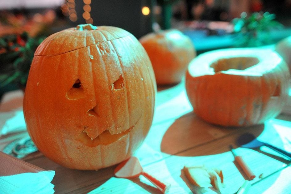 Make a pumpkin lantern