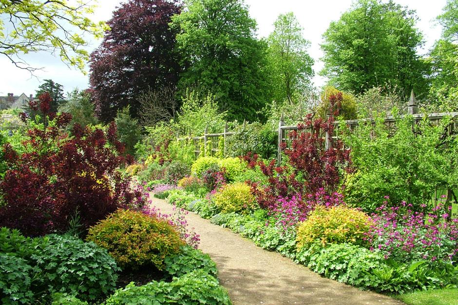 Beautiful open gardens to visit in the UK Public gardens /RHS Gardening