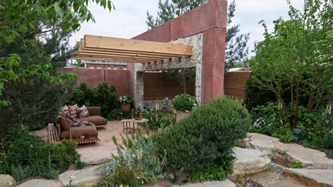 Killik & Co ‘Save for a Rainy Day Garden’