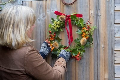Lia Leendertz and her wreath