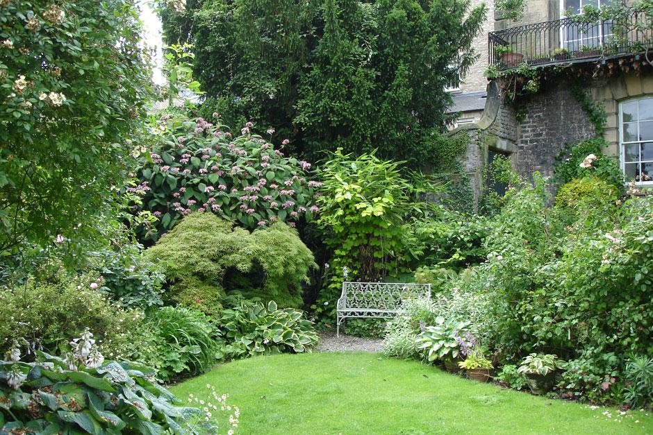Beautiful open gardens to visit in the UK | Public gardens /RHS ...