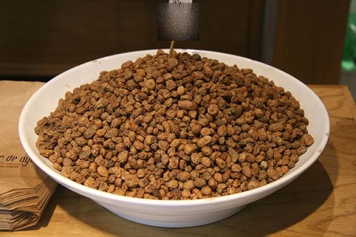 A bowl of tiger nuts. Image: Tamorlan via Wikimedia