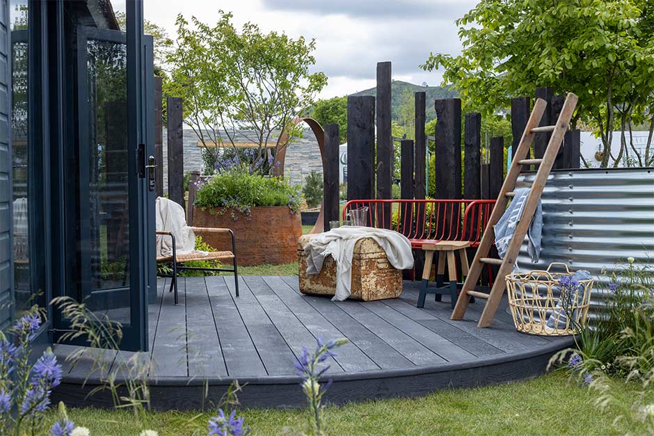 Spaces to relax in the Vitamin G Garden