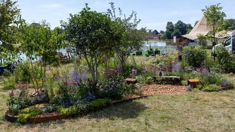 Silverhand Estate: The Butterfly Garden