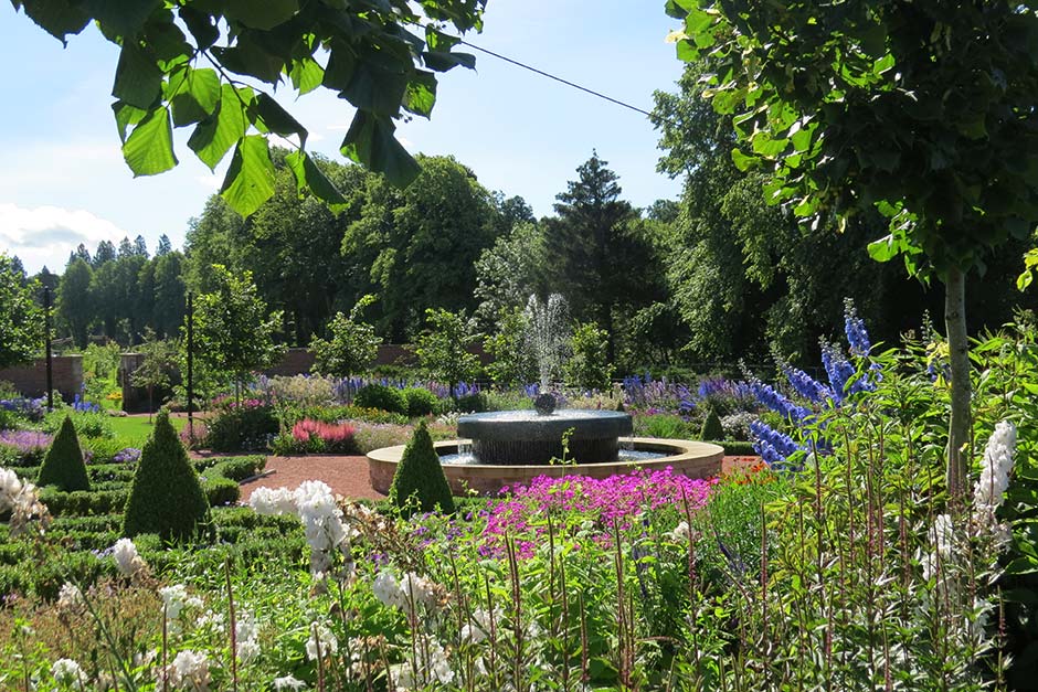 Beautiful Open Gardens To Visit In The Uk Public Gardens Rhs