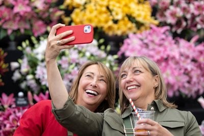 Taking a selfie at RHS Chelsea