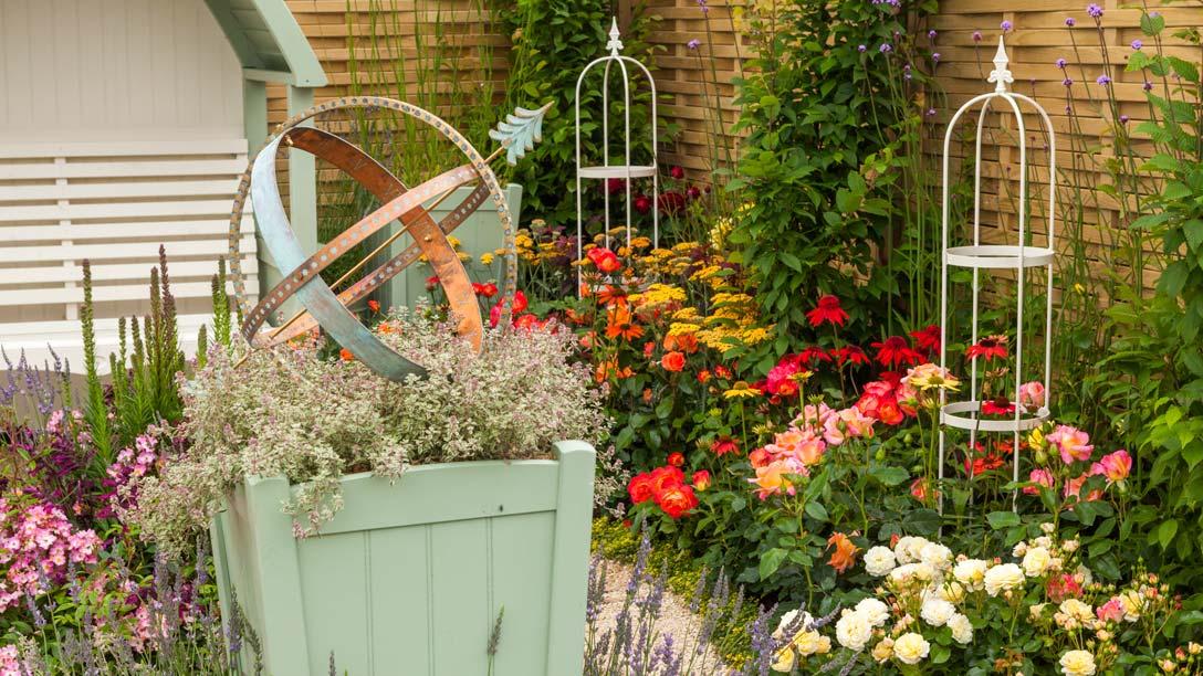 See the Fryer's Roses Roses Through Thyme garden at RHS Flower Show