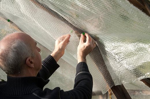 insulating greenhouse with bubble wrap