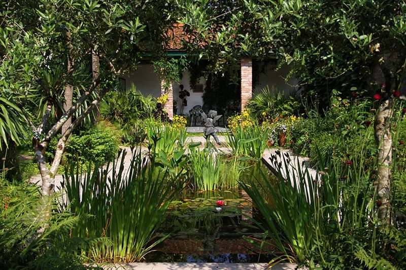 Heligan's Italian Garden: Lorna Tremayne