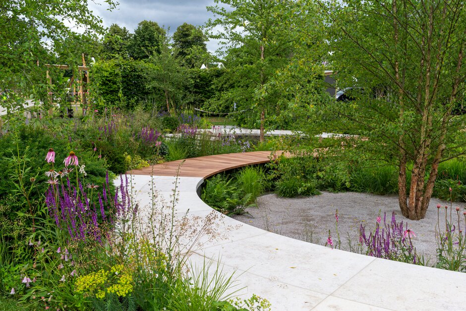 The Cancer Research UK Legacy Garden designed by Tom Simpson