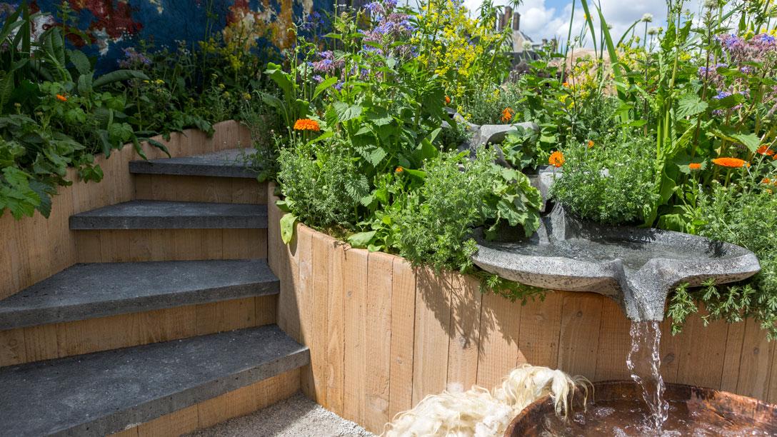 The AkzoNobel Honeysuckle Blue(s) Garden